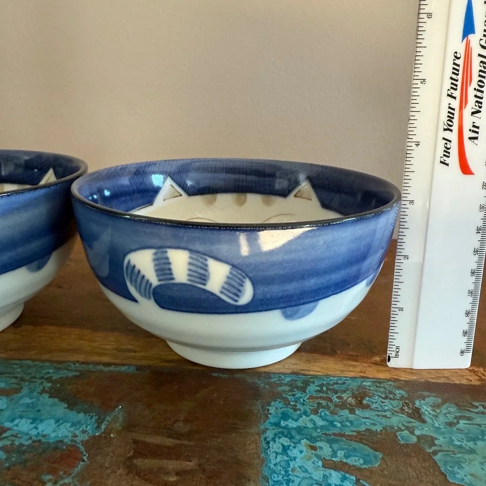 KAFU Japanese Ceramic Fat Cat Rice Bowls Set Blue White Smiling Warai Neko